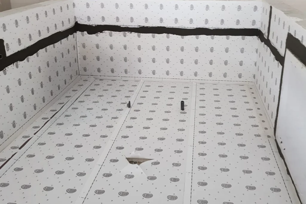 ARDEX su yalıtım ürünleri ile kaplanmış havuz alanı.